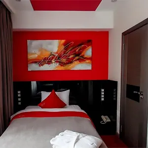 Otel Mildom Premium, Almatı